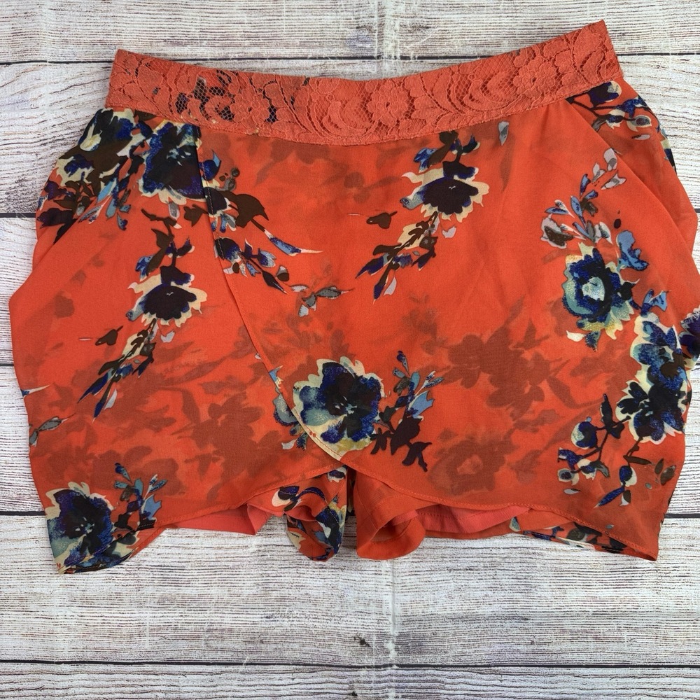 Miss Me Coral Floral Lace Waist Skort